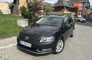 Универсал Volkswagen Passat 2011 в Вараше