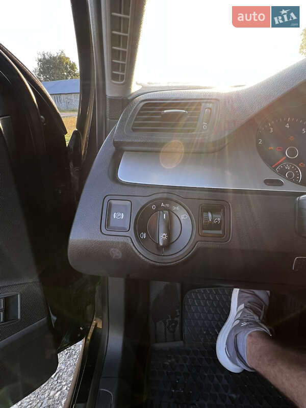 Универсал Volkswagen Passat 2010 в Тернополе