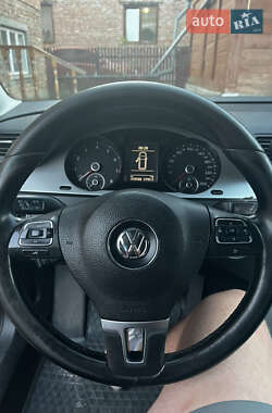 Универсал Volkswagen Passat 2010 в 