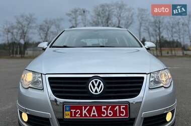 Универсал Volkswagen Passat 2008 в Киеве