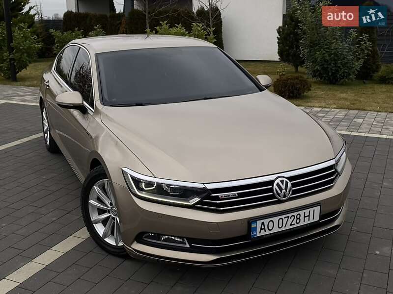 Седан Volkswagen Passat 2016 в Мукачево