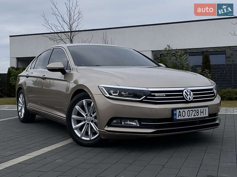 Седан Volkswagen Passat 2016 в Мукачево