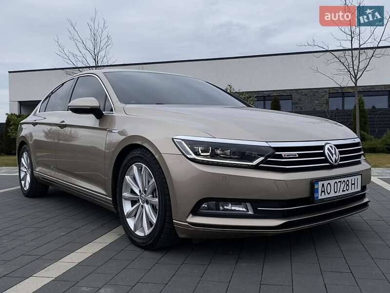 Седан Volkswagen Passat 2016 в Мукачево