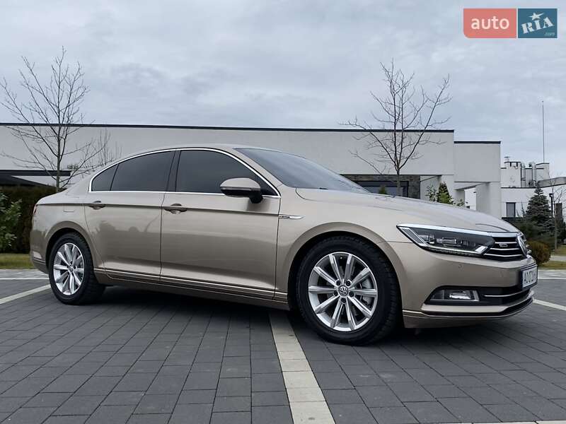 Седан Volkswagen Passat 2016 в Мукачево