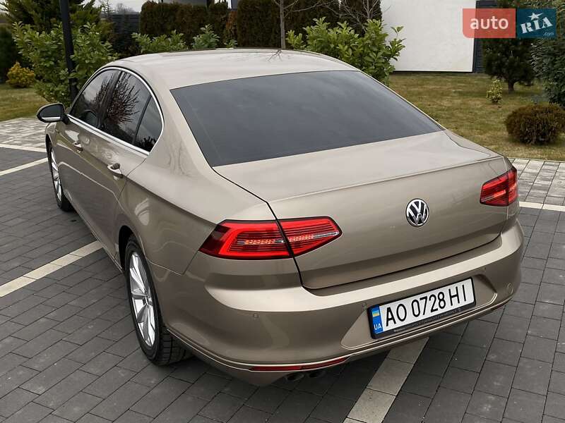 Седан Volkswagen Passat 2016 в Мукачево