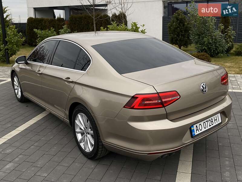 Седан Volkswagen Passat 2016 в Мукачево