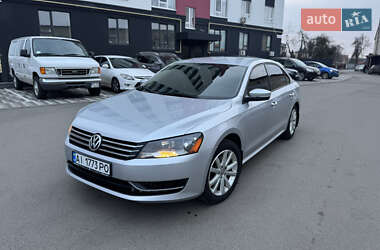 Седан Volkswagen Passat 2012 в Києві