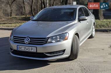 Седан Volkswagen Passat 2012 в Львові