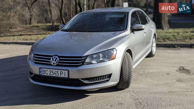 Седан Volkswagen Passat 2012 в Львові