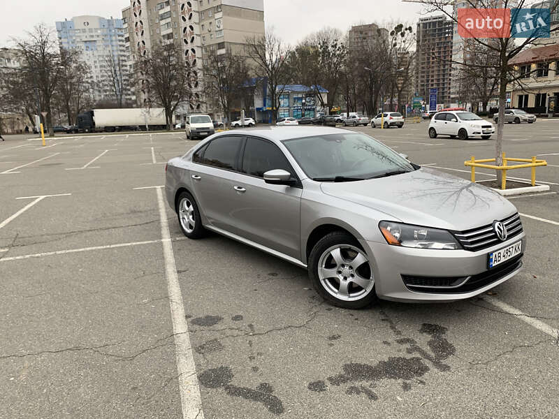 Седан Volkswagen Passat 2012 в Броварах