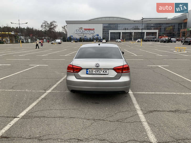 Седан Volkswagen Passat 2012 в Броварах