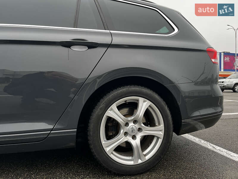 Універсал Volkswagen Passat 2016 в Києві