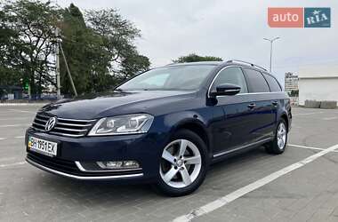 Универсал Volkswagen Passat 2011 в 