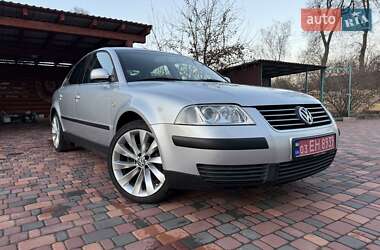 Седан Volkswagen Passat 2002 в Житомире