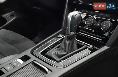 Volkswagen Passat 2019