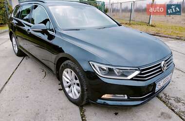 Универсал Volkswagen Passat 2017 в Львове