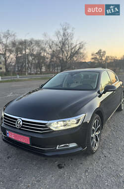 Седан Volkswagen Passat 2019 в Одессе