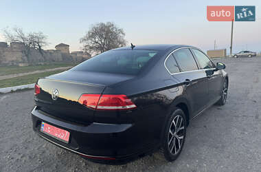 Седан Volkswagen Passat 2019 в Одессе