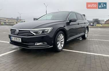 Универсал Volkswagen Passat 2016 в Киеве