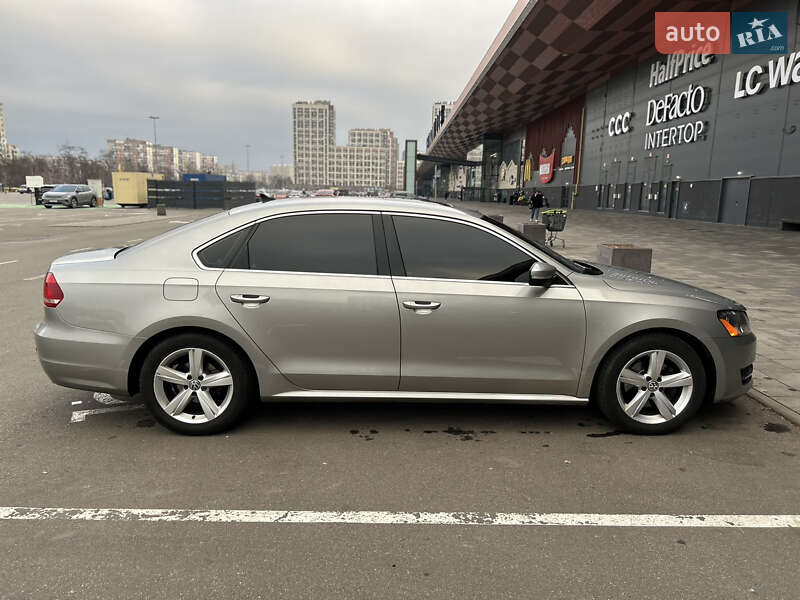 Седан Volkswagen Passat 2013 в Києві