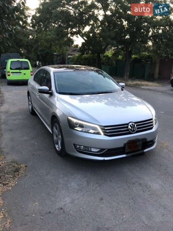 Седан Volkswagen Passat 2012 в Кропивницькому