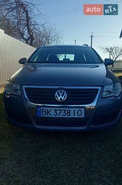 Універсал Volkswagen Passat 2006 в Костопілі