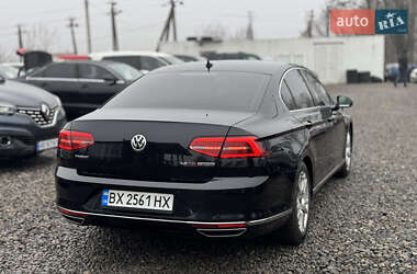 Седан Volkswagen Passat 2015 в Виннице