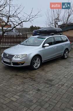 Універсал Volkswagen Passat 2010 в Сумах