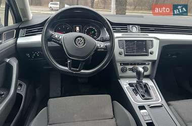 Універсал Volkswagen Passat 2015 в Рівному