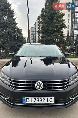 Седан Volkswagen Passat 2018 в Киеве