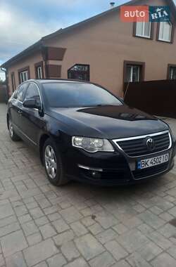 Седан Volkswagen Passat 2007 в Сарнах