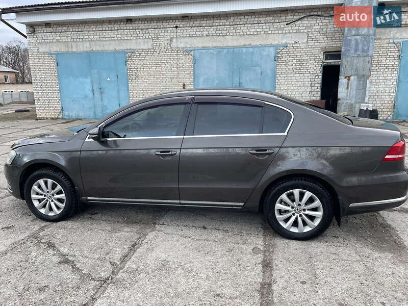 Седан Volkswagen Passat 2012 в Шостке