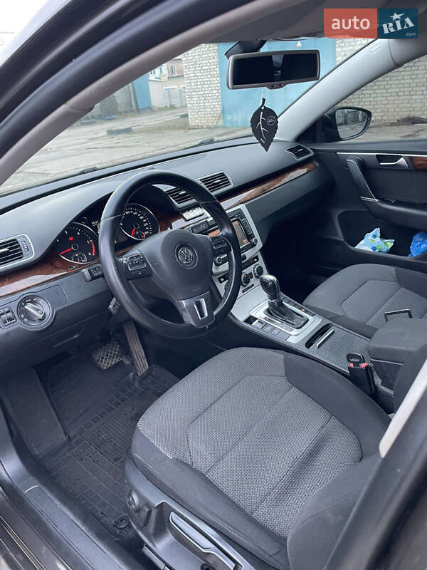 Седан Volkswagen Passat 2012 в Шостке