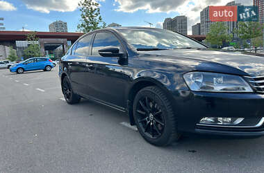 Седан Volkswagen Passat 2011 в 