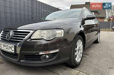 Універсал Volkswagen Passat 2008 в Самборі