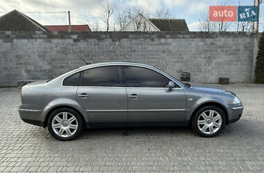 Седан Volkswagen Passat 2002 в Кропивницком