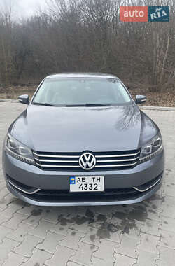 Седан Volkswagen Passat 2015 в Тернополі