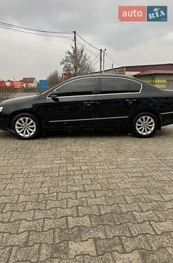 Седан Volkswagen Passat 2009 в Луцьку