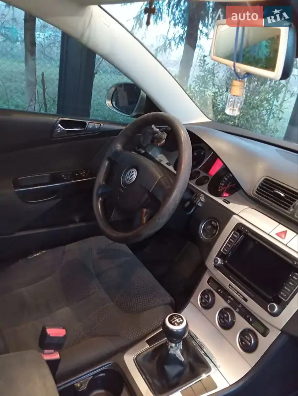 Volkswagen Passat 2007 VIN WVWZZZ3CZ8E014175 фото оголошення 2 з 48