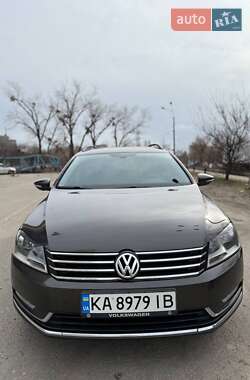 Універсал Volkswagen Passat 2012 в Києві