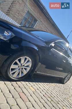 Volkswagen Passat 2011