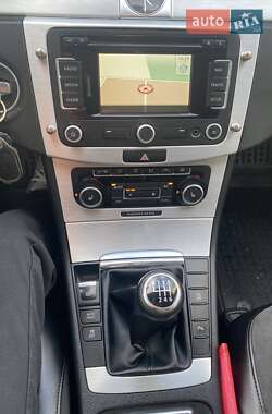 Седан Volkswagen Passat 2011 в Коломые