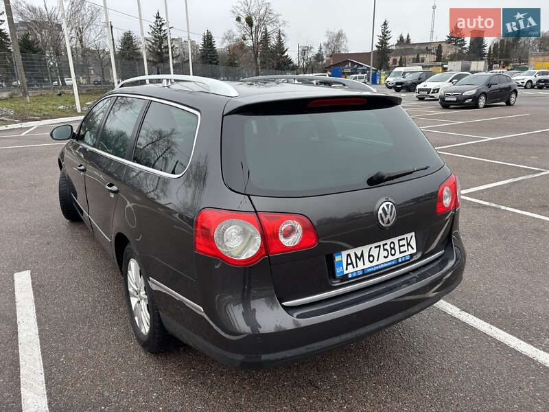 Універсал Volkswagen Passat 2009 в Житомирі