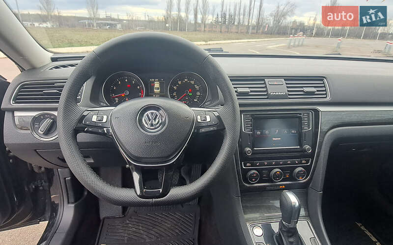 Седан Volkswagen Passat 2018 в Кривому Розі