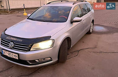 Універсал Volkswagen Passat 2013 в Івано-Франківську