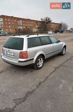 Универсал Volkswagen Passat 2002 в Тульчине