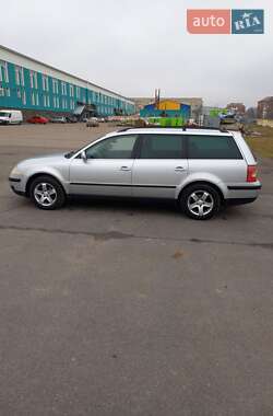 Универсал Volkswagen Passat 2002 в Тульчине