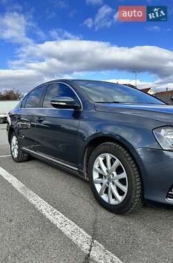 Седан Volkswagen Passat 2011 в 