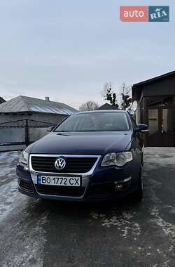 Седан Volkswagen Passat 2008 в Гусятине