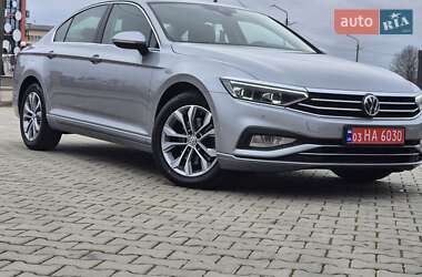 Седан Volkswagen Passat 2020 в Стрию